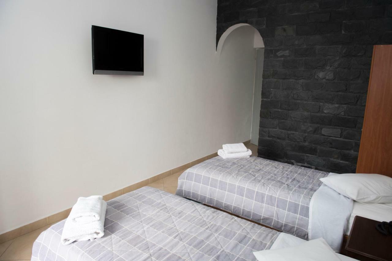 Ino Hotel Kamári Dış mekan fotoğraf