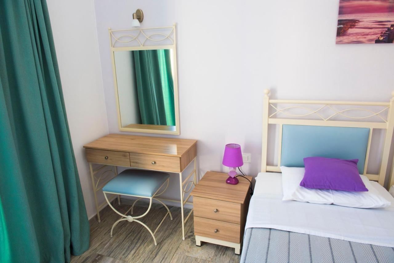 Ino Hotel Kamári Dış mekan fotoğraf